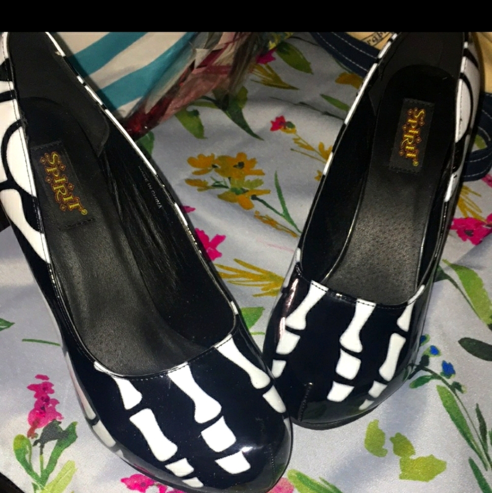 skeleton heels